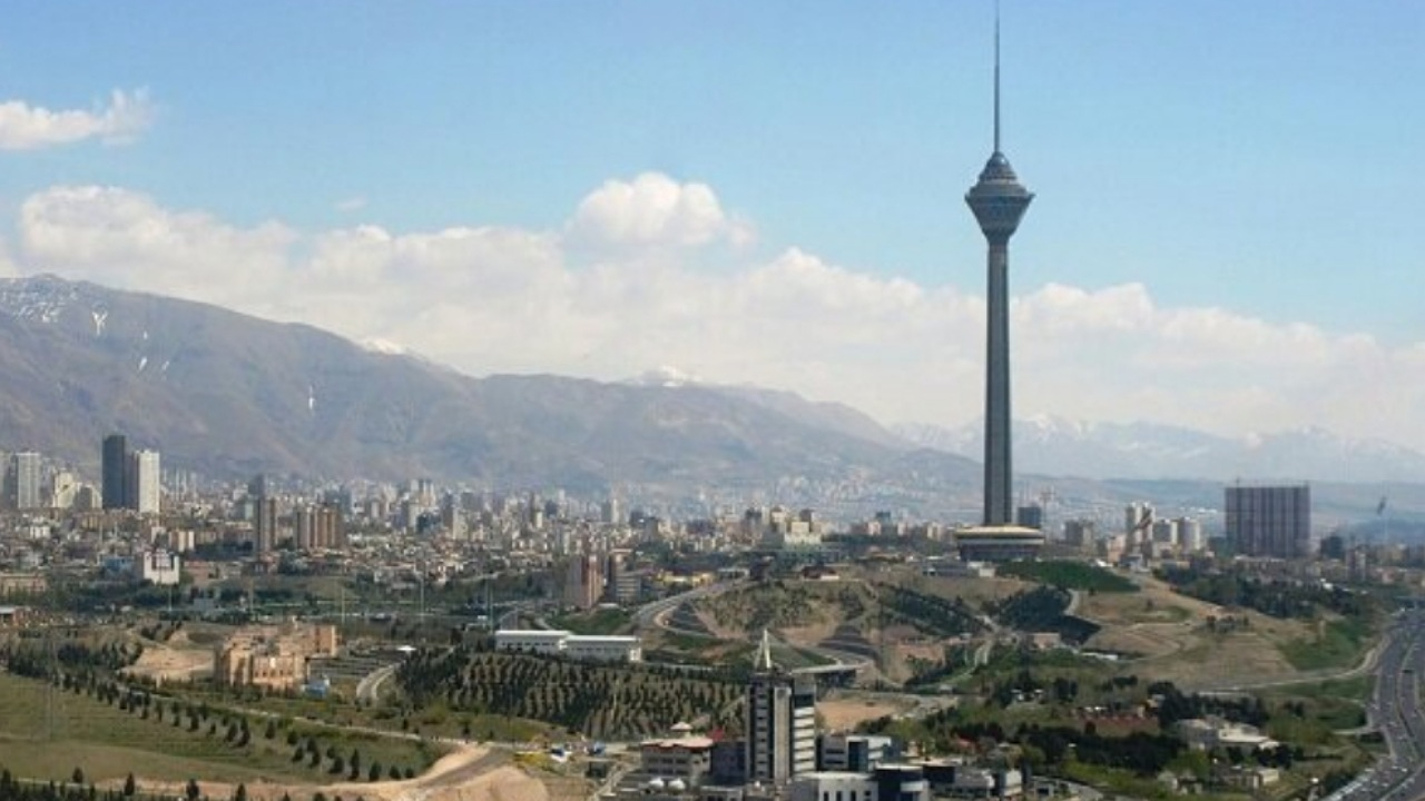 کیفیت هوای تهران در روز جمعه قابل قبول است