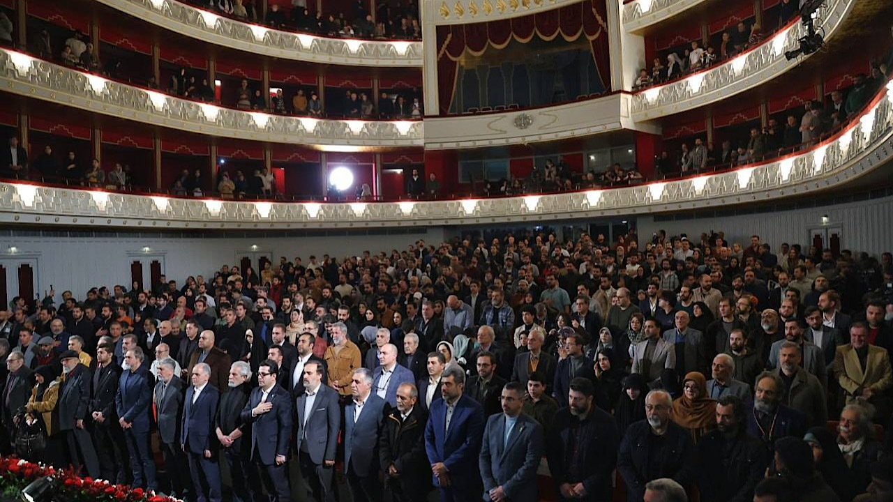 آغاز مراسم اختتامیه چهل و چهارمین جشنواره ملی فیلم فجر