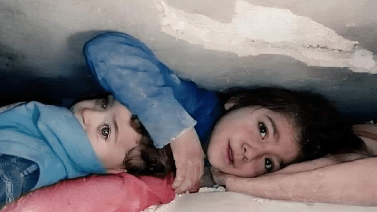 جسد فرشتهها هنوز زیر آوار است!