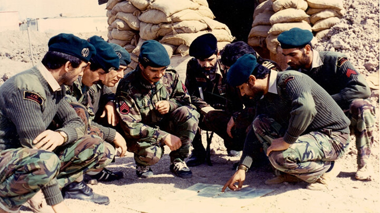 یگان تکاوران دریایی ارتش؛ از تاسیس تا دفاع از خرمشهر + فیلم