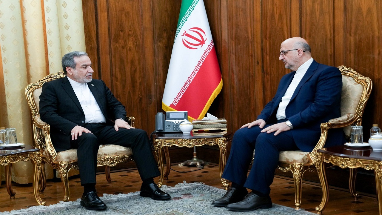 تأکید وزیر امور خارجه بر رفع موانع توسعه همکاریهای ایران و یونان