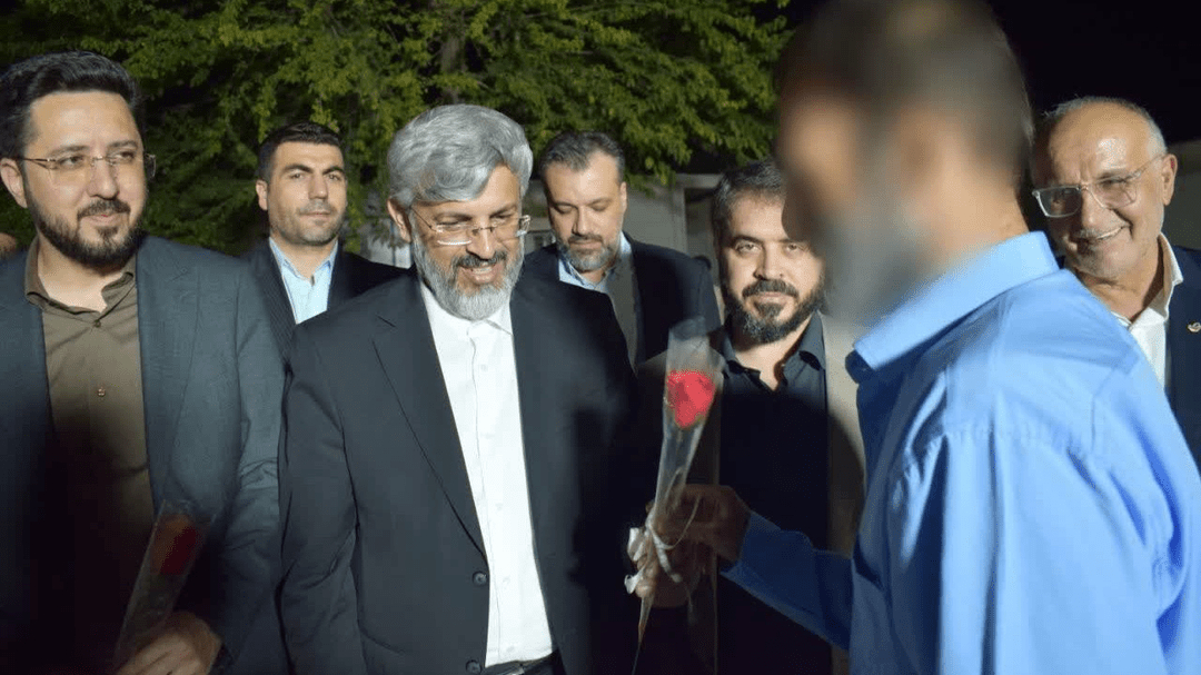 ۷۰ زندانی گلستانی به آغوش خانواده بازگشتند
