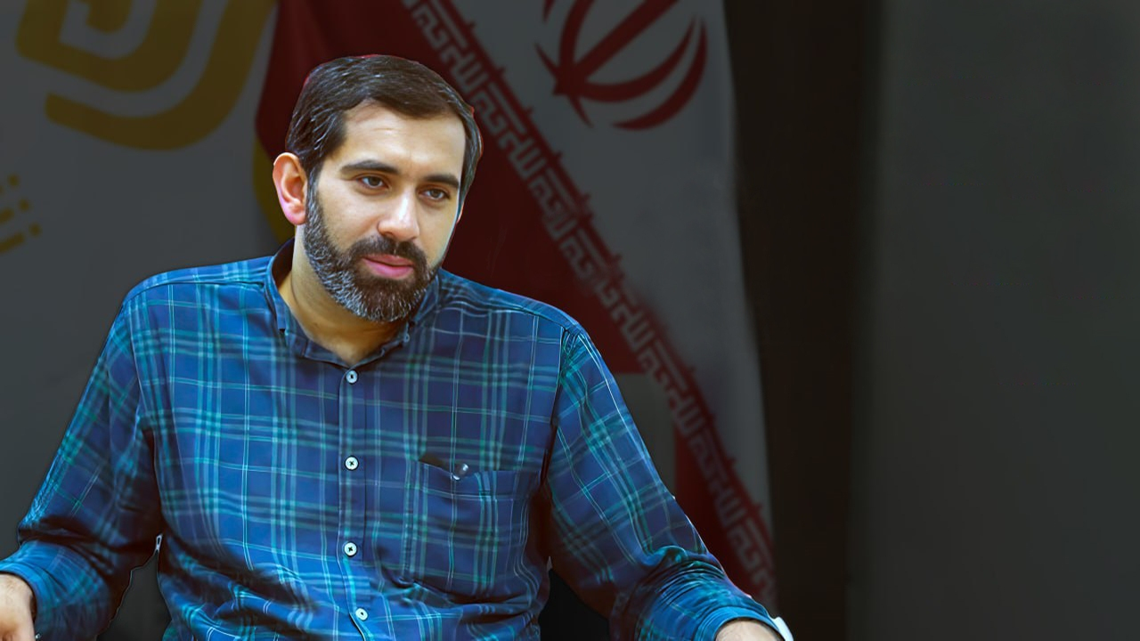 پدر هم در مسیر جهاد سرسختانه ایستاده بود و هم خانواده خود را فراموش نمی‌کرد