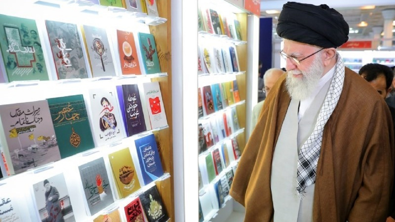 کتاب ماند اما صدای آشنا نرسید