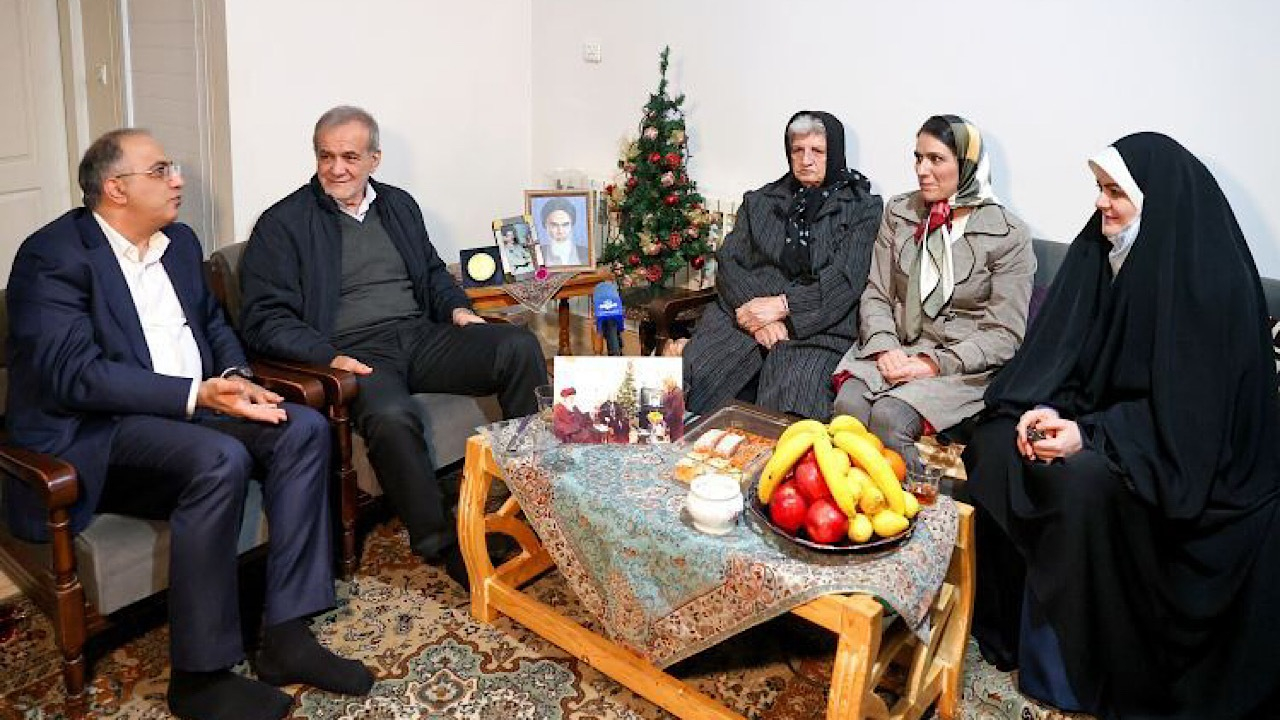 دیدار رئیس جمهور اسلامی ایران با خانواده شهید مسیحی