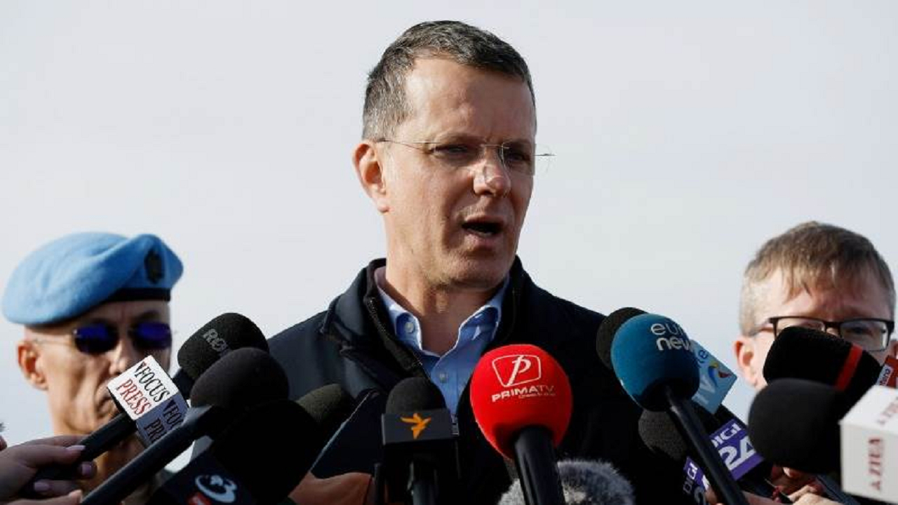 استعفای وزیر دفاع رومانی در پی تردید درباره اصالت مدرک دانشگاهی