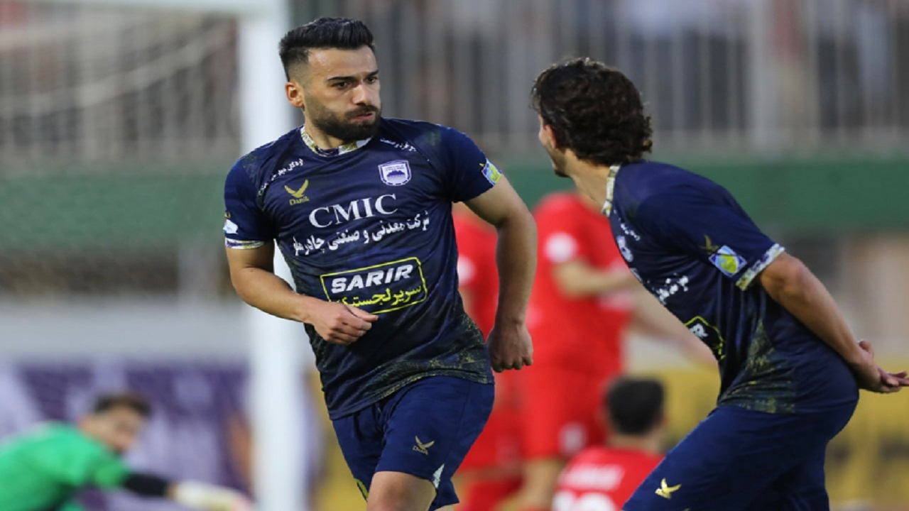 هادی حبیبی نژاد به استقلال نزدیک شد