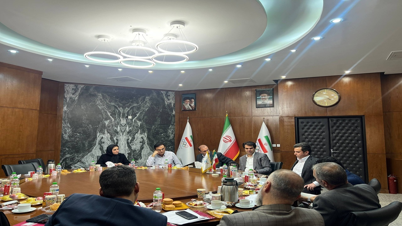 تلاش فدراسیون گلف برای حضور در مزایده زمین انقلاب