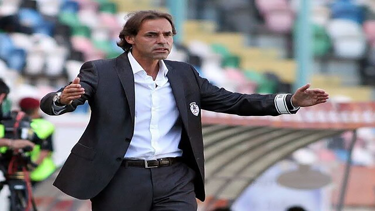 اخراج سرمربی حریف سپاهان