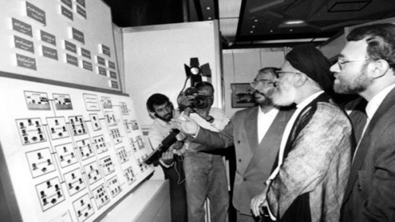 بازخوانی یک بازدید تاریخی؛ روایت داوود نعمتی انارکی از نهم مرداد ۷۵ و حضور رهبر معظم انقلاب در سازمان صداوسیما
