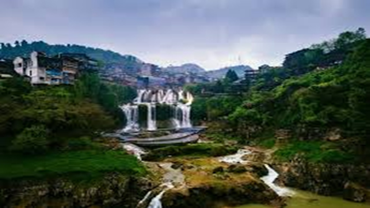 خانههایی بر روی آب در چین + فیلم