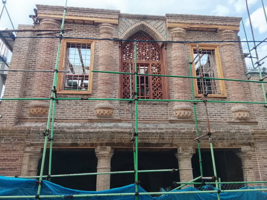 این خانه‌ را خمینی‌شهری‌ها برای زائران امام رضا(ع) ساختند