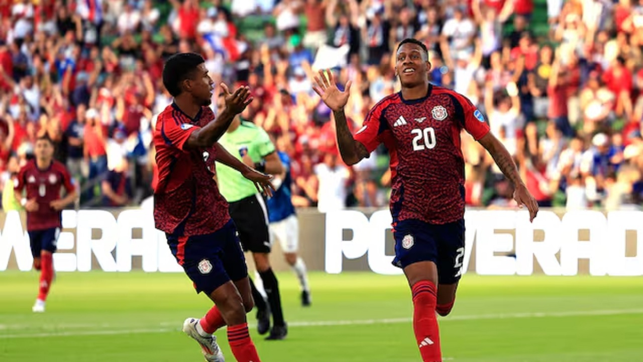 کاستاریکا ۲ - ۱ پاراگوئه/ پیروزی با چاشنی حذف شدن + فیلم