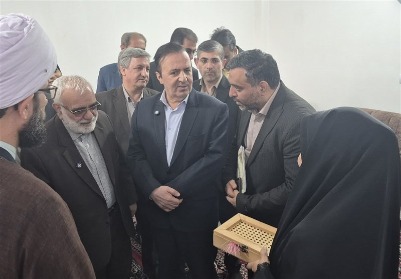 افتتاح ۳۱۱ واحد مسکونی و ۶۸ نیروگاه خورشیدی در قزوین