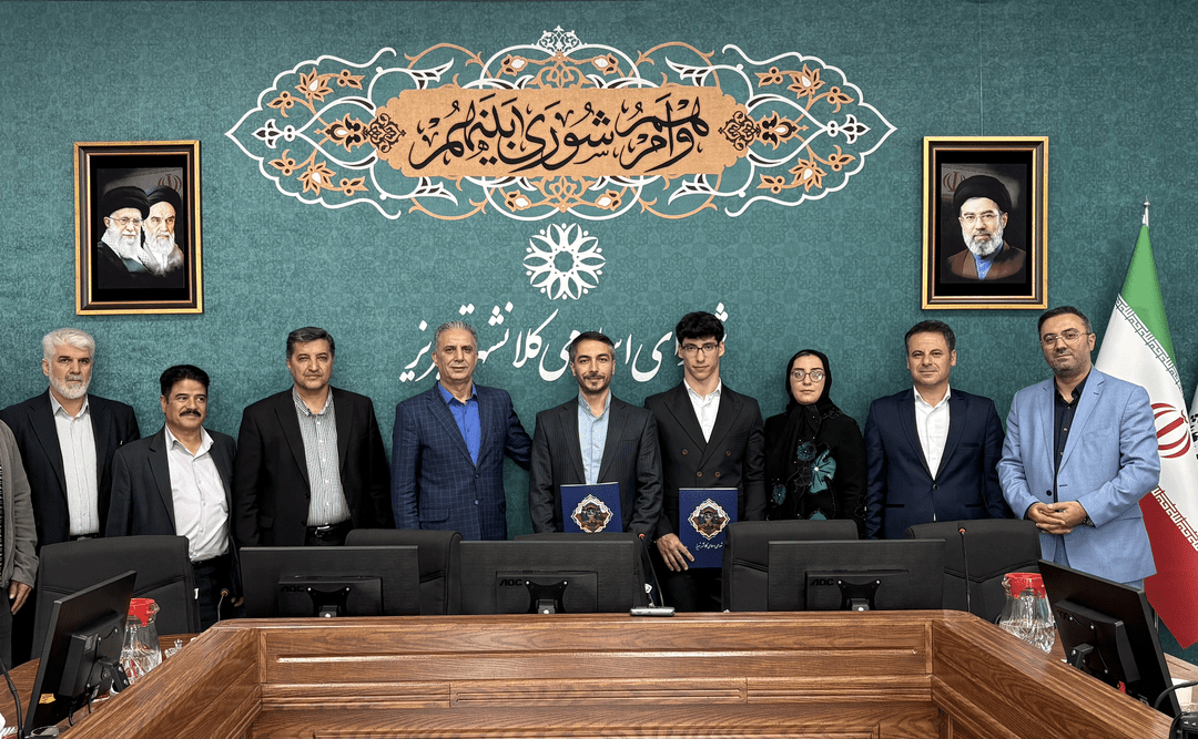 تجلیل کمیسیون ورزش شورای اسلامی کلانشهر تبریز از ملی پوش کاراته