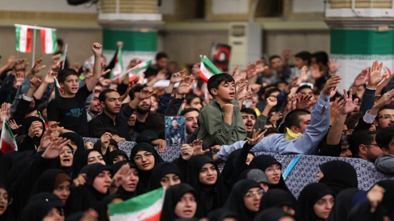 دیدار دانشآموزان و دانشجویان با رهبر انقلاب + فیلم