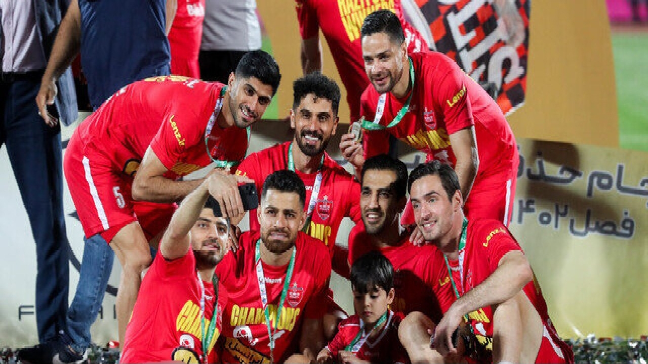 دربی‌های به‌یادماندنی سرخ‌پوشان؛ کباب ترکی در ۱۰ دقیقه و شش‌تای ۵۲