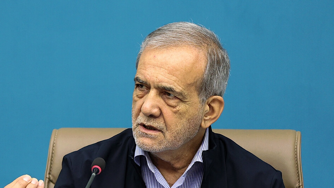 پزشکیان: ظرفیت حوزه‌های علمیه بانوان باید در خدمت حل مسائل فرهنگی و اجتماعی قرار گیرد
