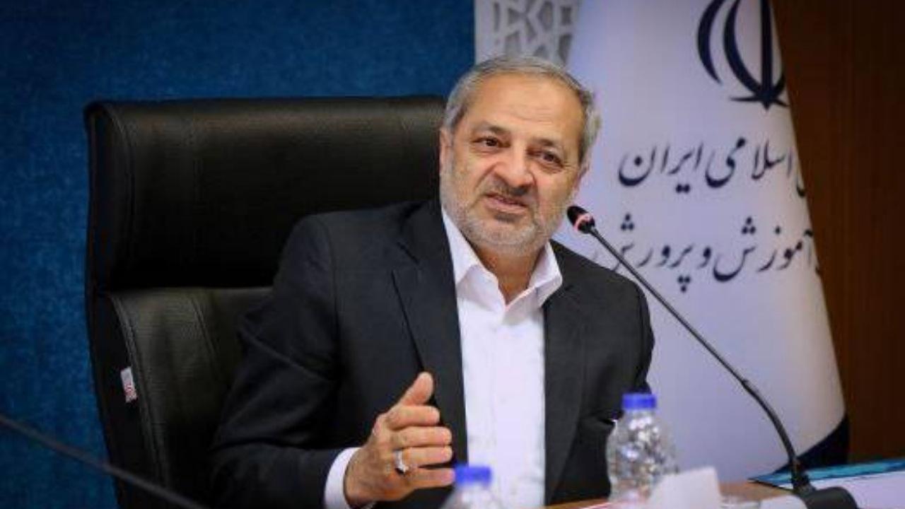 تصحیح اوراق امتحانی باید با رعایت تمامی استانداردها صورت پذیرد