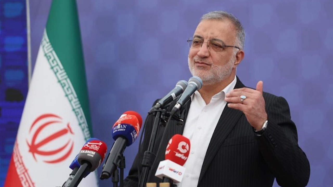 زاکانی: هنوز به استقلال فرهنگی و اقتصادی نرسیدهایم