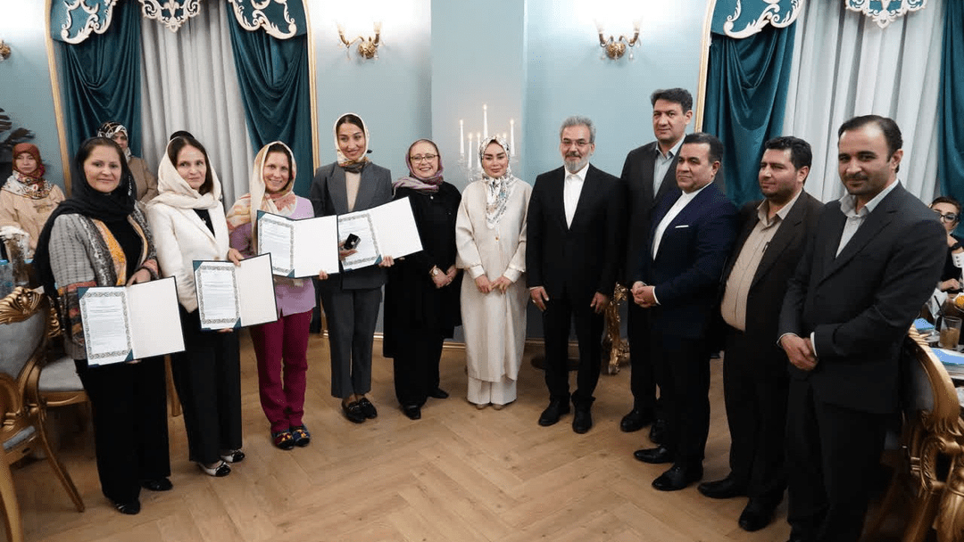 همسران سفرای ۵ کشور سفیران افتخاری گردشگری همدان شدند
