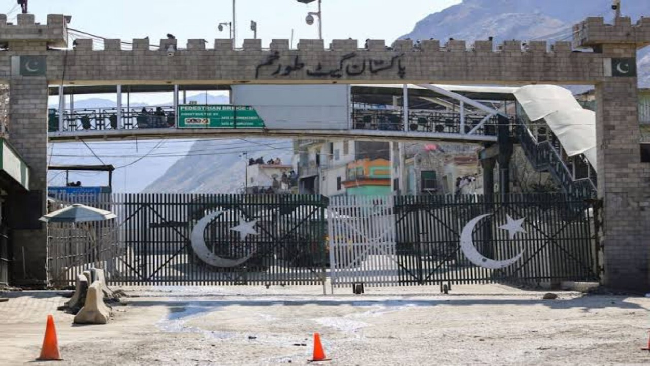 پاکستان دو گذرگاه مرزی اصلی با افغانستان را مسدود کرد