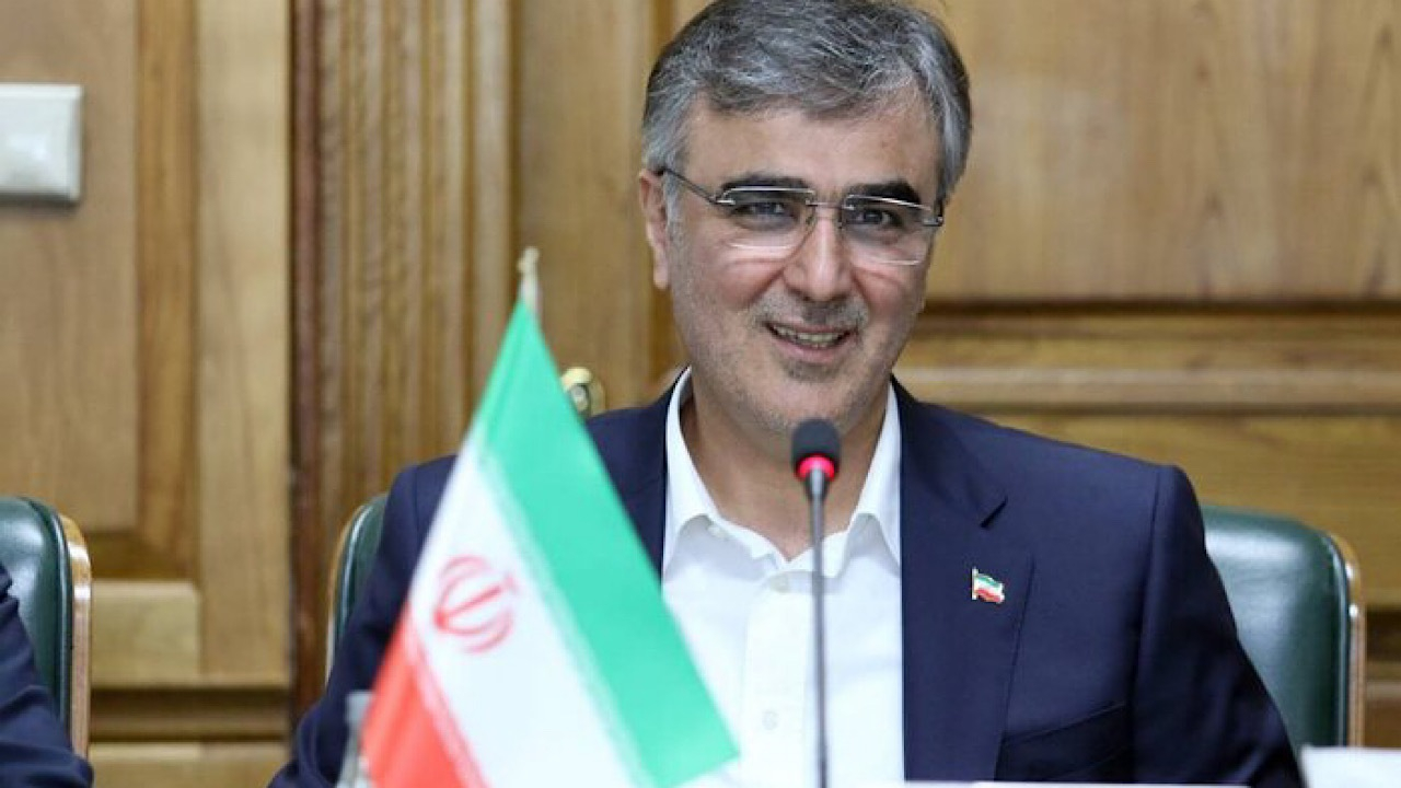 رئیسکل بانک مرکزی عازم عمان شد
