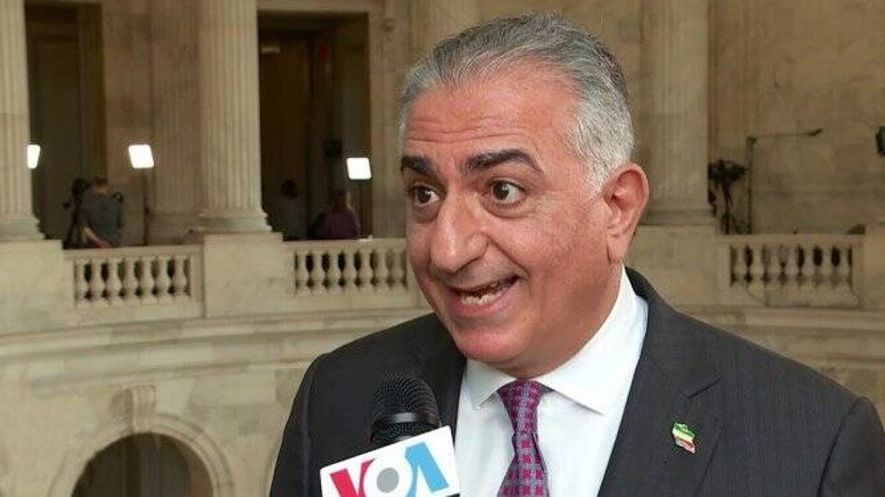 جنگ داخلی اپوزیسیون در بیبیسی؛ طرح رضا پهلوی مانند جولانی در سوریه است! + فیلم