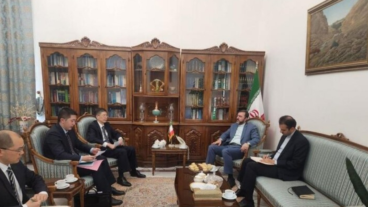 دیدار و گفتگوی سفیر جمهوری خلق چین با غریبآبادی