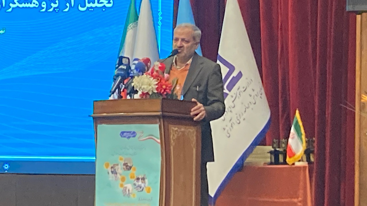 کاظمی: کاهش تنوع مدارس و سیاستگذاری علمی در دستور کار است