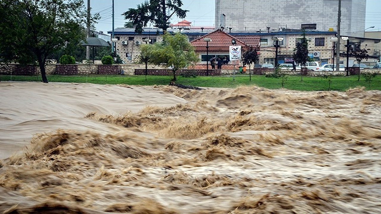 طغیان رودخانهها در شرق بولیوی + فیلم