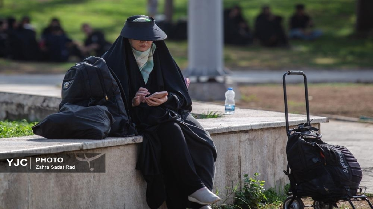 زائران اربعین دینار مورد نیاز را از صرافی‌ها یا افراد مطمئن خریداری کنند