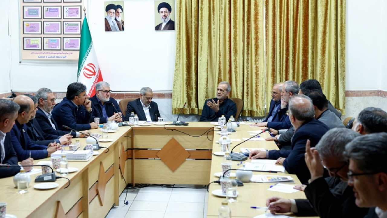پنلهای خورشیدی ۱۲۰۰ مدرسه در سطح استان تهران مورد بهرهبرداری قرار گرفت