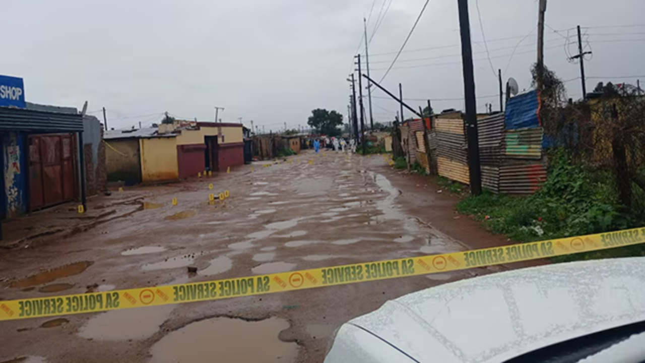 تیراندازی مرگبار در آفریقای جنوبی ۹ کشته بر جای گذاشت