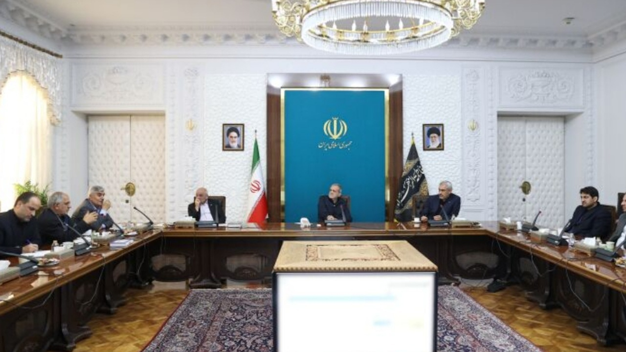 تاکید پزشکیان بر تسریع در اجرای قانون مالیات‌های مستقیم و برخورد با دستگاه‌های متخلف