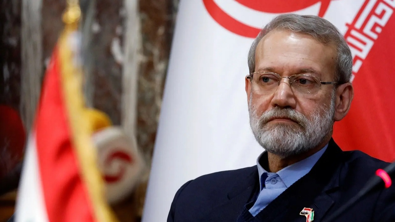 سفر علی لاریجانی به مسقط برای ابلاغ پاسخ هستهای ایران