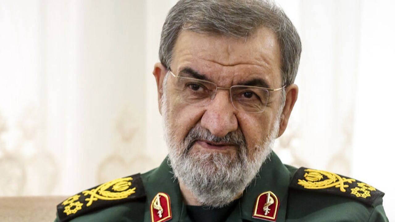 سرلشکر رضایی: در نبرد نظامی شکست خوردید؛ در جنگ اقتصادی هم شکست خواهید خورد