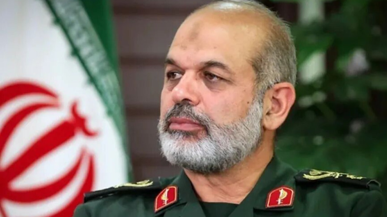 فرمانده کل سپاه: پرستاران با روحیه زینبی در برابر سختیها استوار ایستادهاند