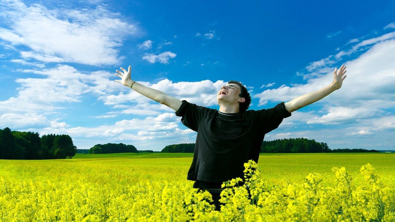 آیا شادی واقعی تنها به معنای تجربه لذتهای آنی است؟