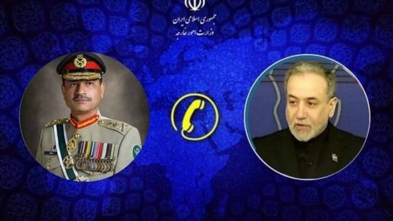 گفت‌وگوی تلفنی عراقچی و فرمانده ارتش پاکستان درباره تحولات منطقه
