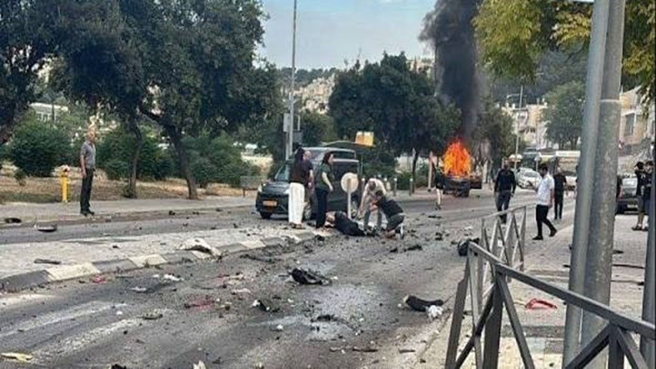 انفجار خودرو در نزدیکی شهرک صهیونیستی آرمون هنتسیف در قدس اشغالی + فیلم