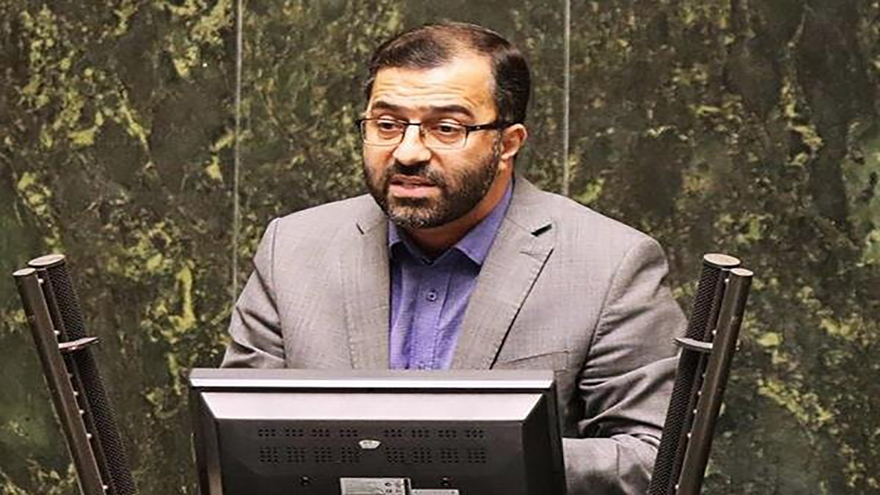 سازمان اداری و استخدامی کشور برنامهای برای تبدیل وضعیت کارکنان تهیه میکند