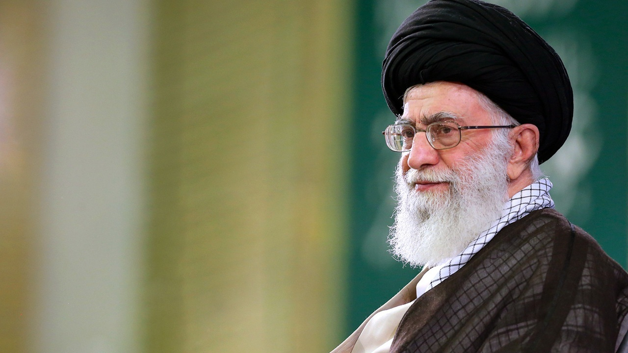 دولتمردان آمریکا غیرمنطقی هستند، چون بین حرف و عمل آنها تناقض وجود دارد + فیلم