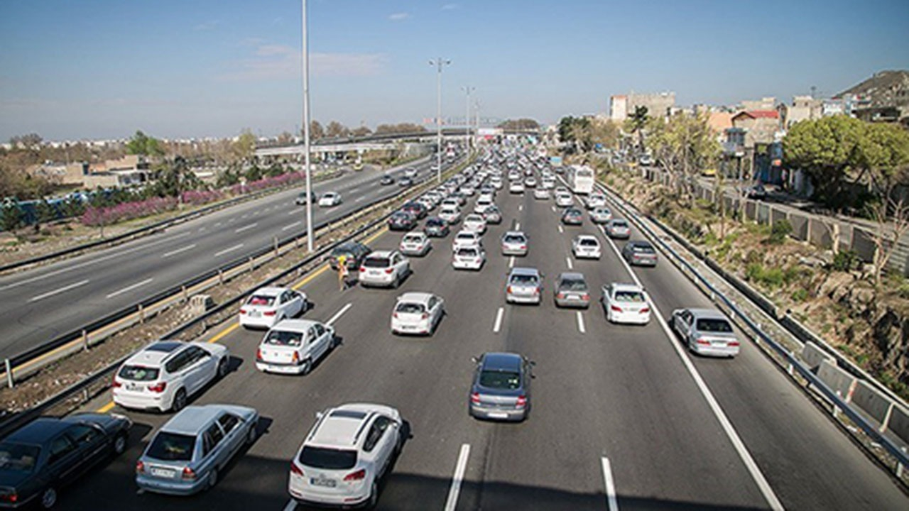 ترافیک نیمه سنگین در مسیر‌های ورودی به تهران