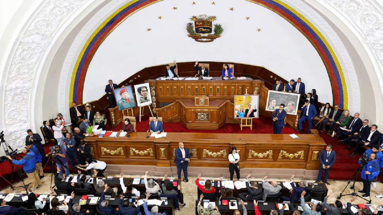 مجلس ونزوئلا لایحه عفو محدود را تصویب کرد