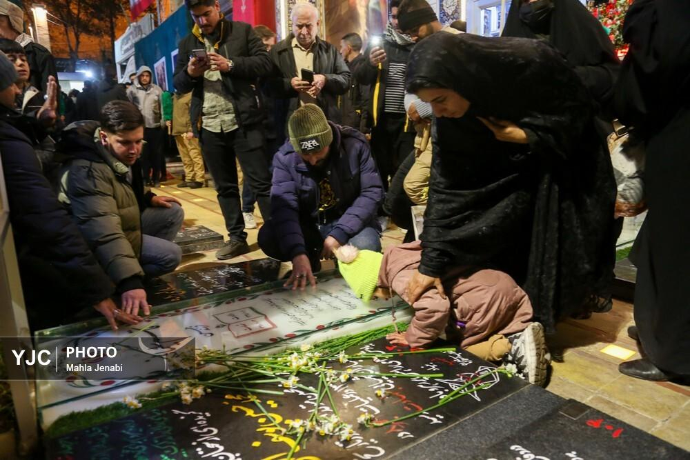 گلزار شهدای کرمان در شب شهادت حاج قاسم سلیمانی