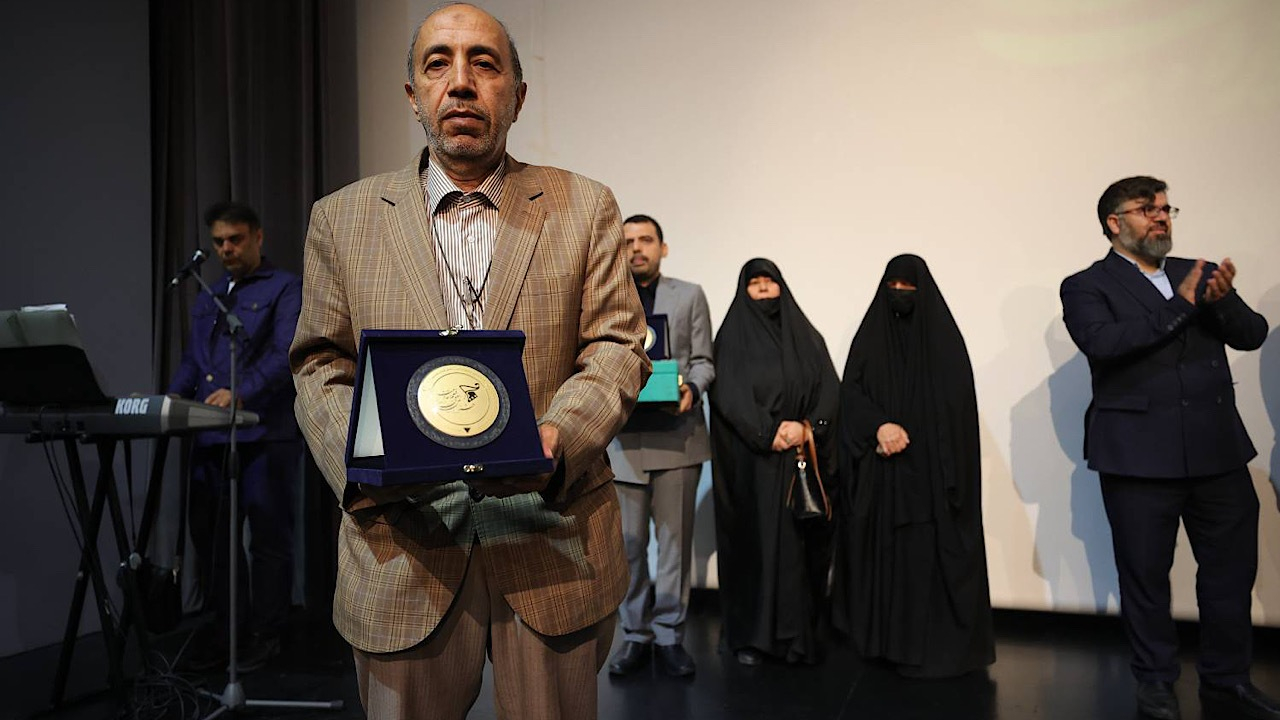تجلیل از یکی از خاطره‌سازترین تصویرگران دفاع مقدس