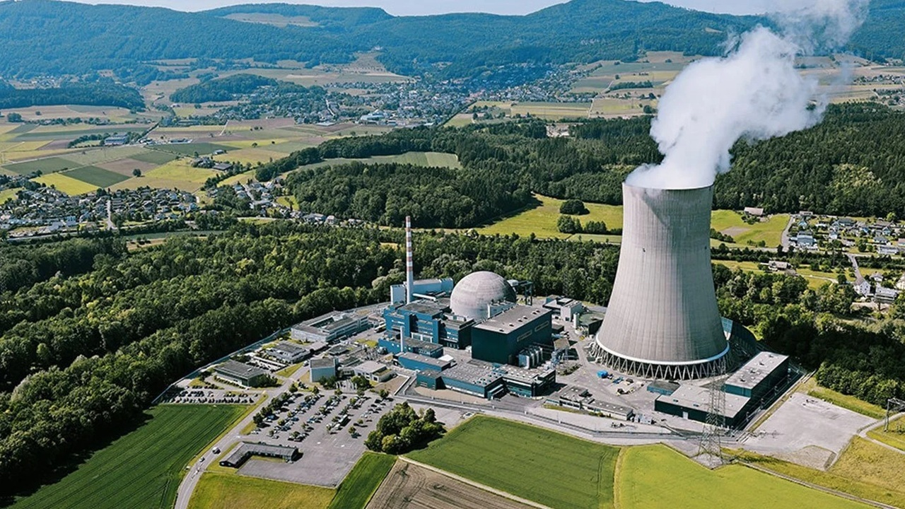 انرژی هستهای چگونه کار میکند؟ + فیلم