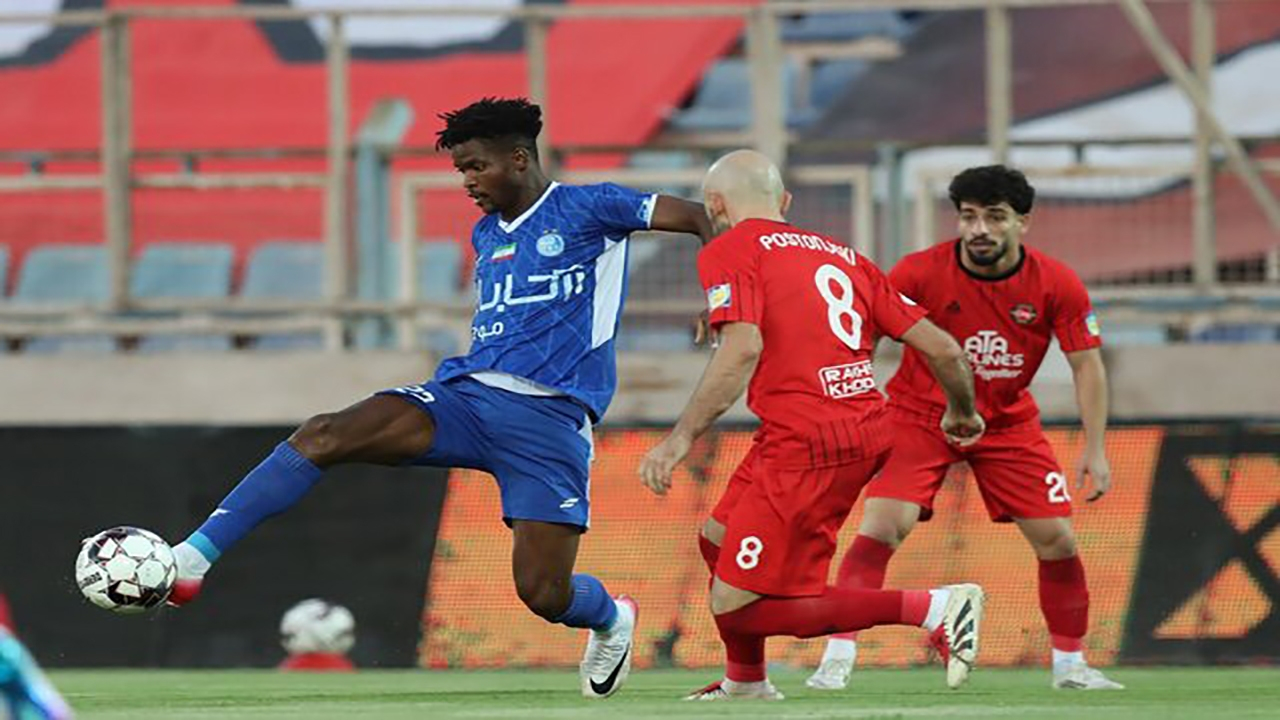 غیبت اندونگ در حداقل ۴ بازی مهم استقلال!