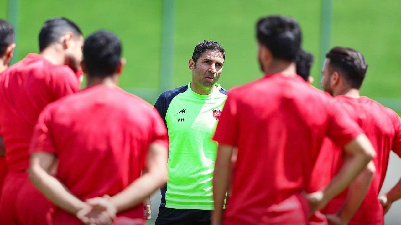 هاشمیان: انتخاب بازیکنان و کادر فنی با من بوده است/ برای قهرمانی پرسپولیس شب و روز نداریم